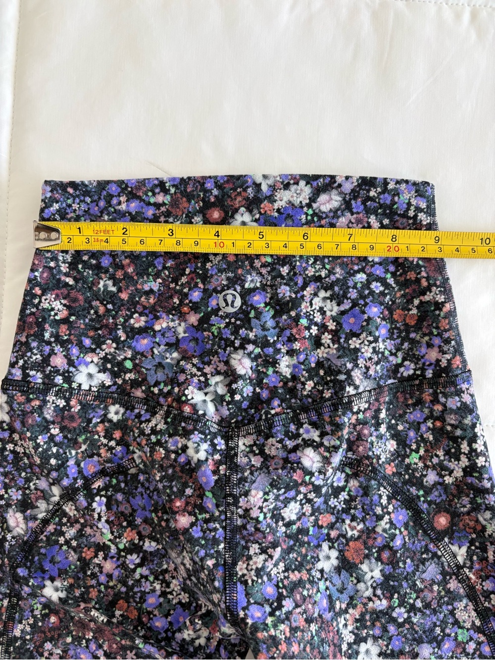 lululemon athletica Floral Print Leggings with scalloped hem - Picture 3 of 5